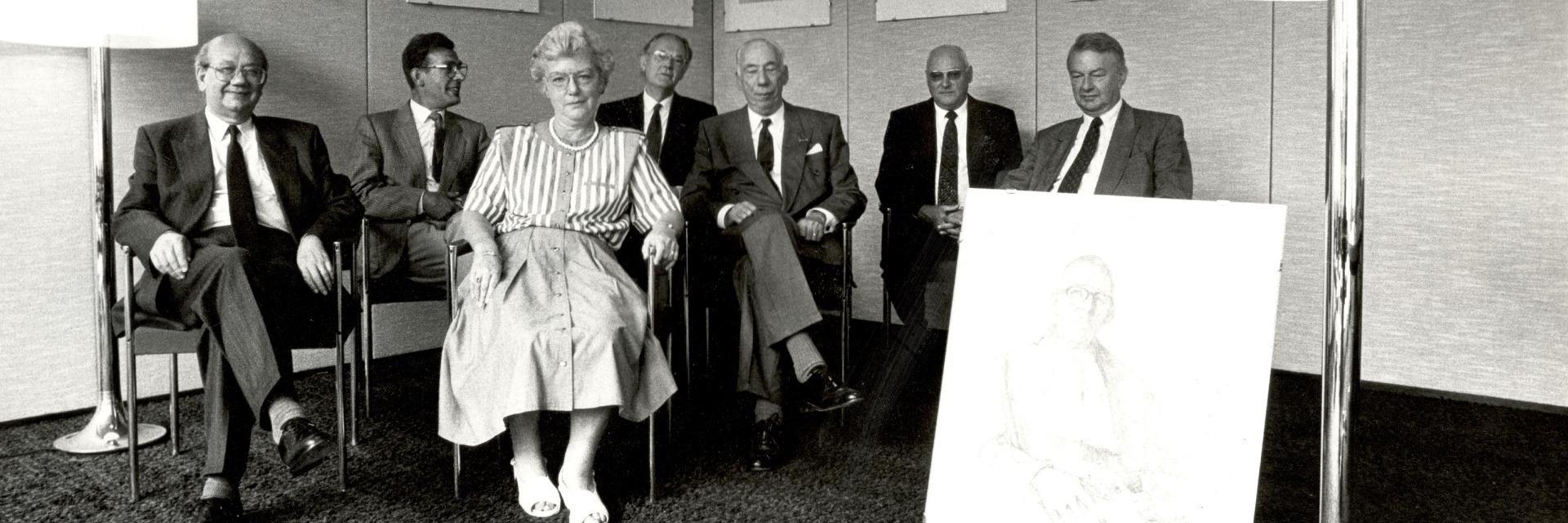 Secretaresse Nanda Boers met haar rectores magnifici (1989)