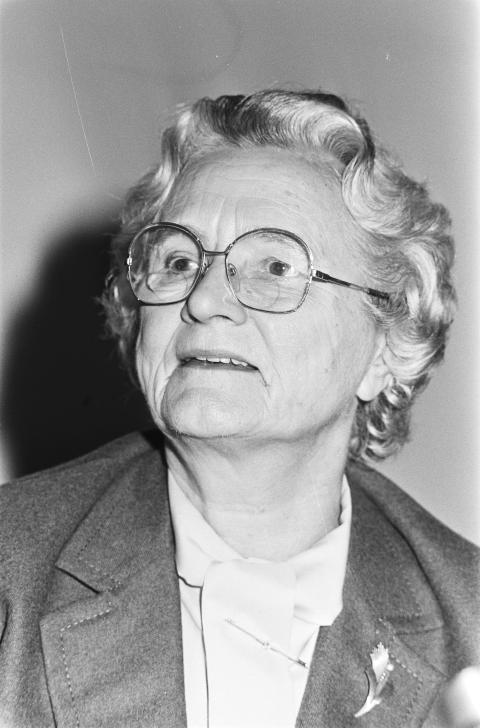 Marga Klompé portret