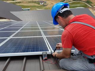Installation solar panels on roof